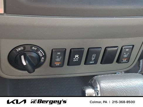 Used 2016 Nissan Frontier SL AWD/4WD image 27