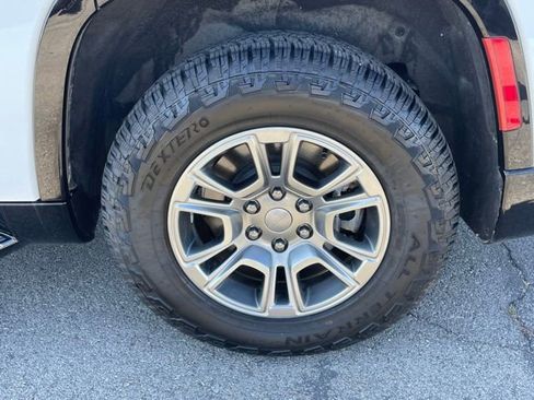 Used 2024 Jeep Wagoneer 4WD image 10