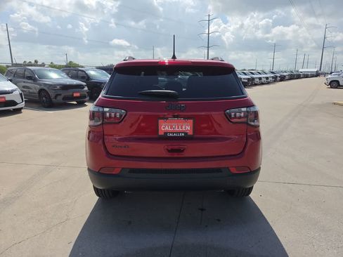 New 2026 Jeep Compass Latitude AWD/4WD image 13