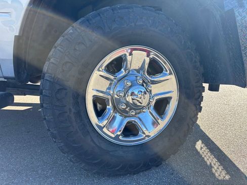 Used 2018 RAM 2500 Tradesman w/ Chrome Appearance Group image 11