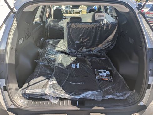 New 2026 Hyundai Tucson SE FWD image 12