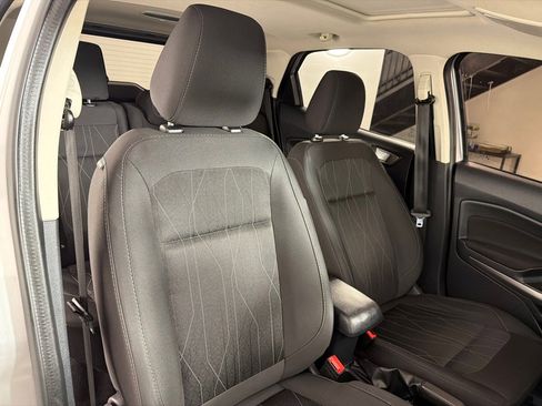 Used 2021 Ford EcoSport SE w/ SE Convenience Package image 24