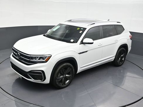 Used 2022 Volkswagen Atlas SEL R-Line image 15