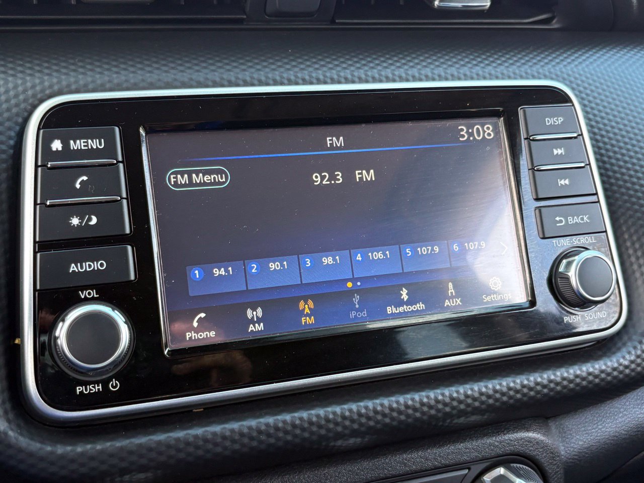 Certified 2025 Nissan Kicks Play S FWD image 23