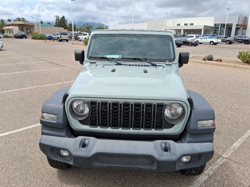 Used 2024 Jeep Wrangler Sport AWD/4WD image 8
