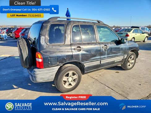 Used 2004 Chevrolet Tracker 2WD image 4