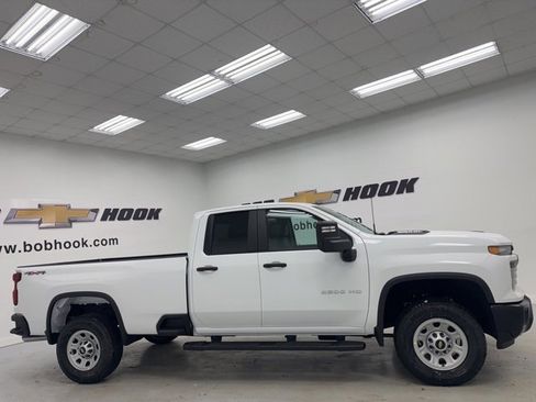 Used 2026 Chevrolet Silverado 2500 W/T w/ WT Convenience Package image 4