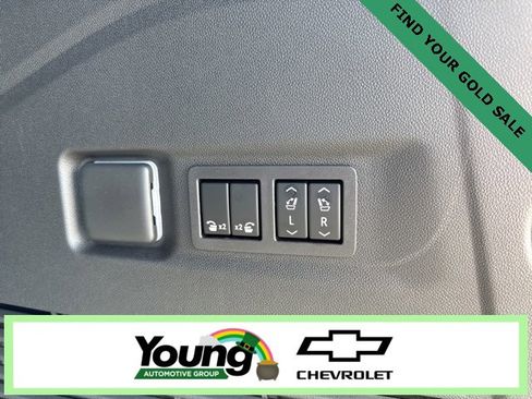 New 2026 Chevrolet Suburban Premier image 13