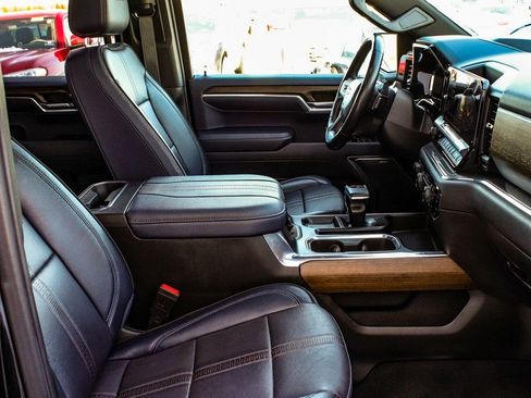 Used 2023 Chevrolet Silverado 1500 High Country image 39