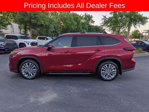 New 2026 Toyota Highlander Platinum AWD/4WD image 8