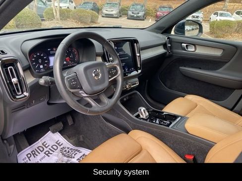 Used 2020 Volvo XC40 T5 Inscription image 6