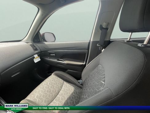 Used 2023 Mitsubishi Outlander Sport ES image 31