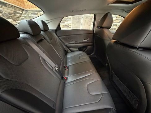 Used 2023 Hyundai Elantra Limited FWD image 33