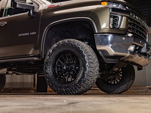 Used 2022 Chevrolet Silverado 2500 LTZ w/ LTZ Plus Package AWD/4WD image 16