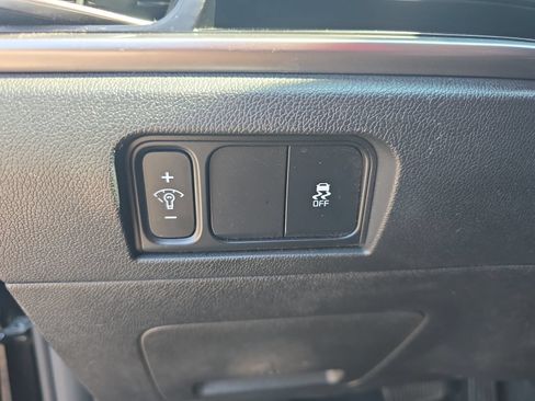 Used 2025 Kia Sorento S w/ Panoramic Sunroof Package FWD image 27