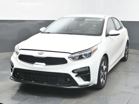 Used 2021 Kia Forte LXS FWD image 3