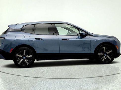 Used 2024 BMW iX xDrive50 w/ Premium Package AWD/4WD image 4