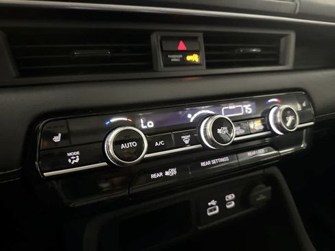 Used 2023 Honda Pilot Touring image 19