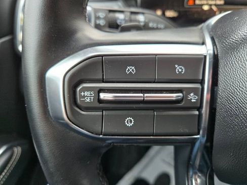 Used 2025 GMC Acadia Elevation image 20