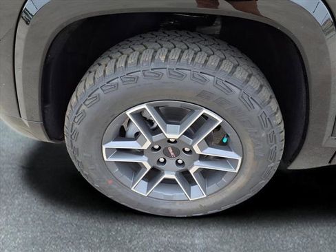 New 2026 GMC Terrain AT4 w/ Technology Package II AWD/4WD image 30