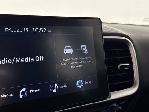 Certified 2025 Hyundai Venue SEL FWD image 21