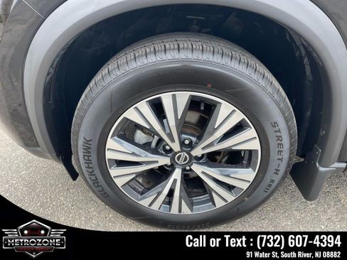 Used 2021 Nissan Rogue SV AWD/4WD image 28