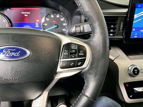 Used 2023 Ford Explorer XLT w/ Equipment Group 202A image 19