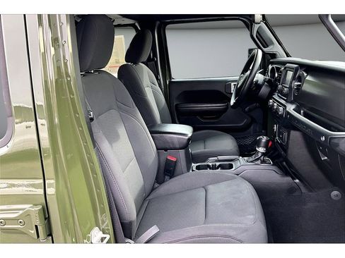 Used 2021 Jeep Wrangler Unlimited Sport AWD/4WD image 8