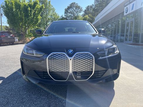 Used 2025 BMW i4 eDrive40 w/ Parking Assistance Package image 10