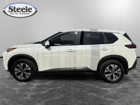 Used 2023 Nissan Rogue SV FWD image 2