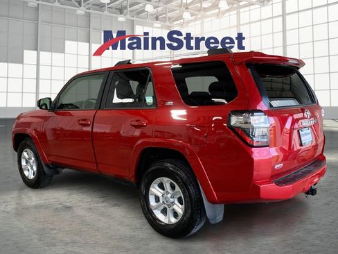 Used 2024 Toyota 4Runner SR5 image 3