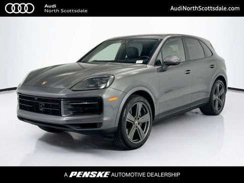 Used 2024 Porsche Cayenne AWD/4WD image 1