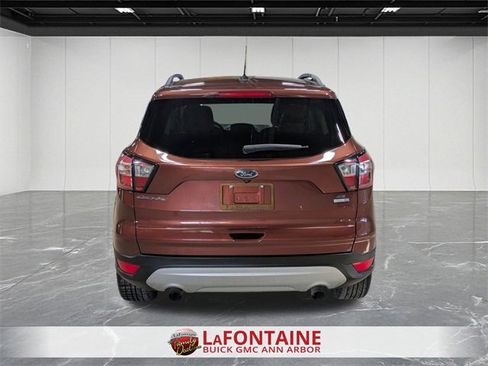 Used 2018 Ford Escape SE image 4