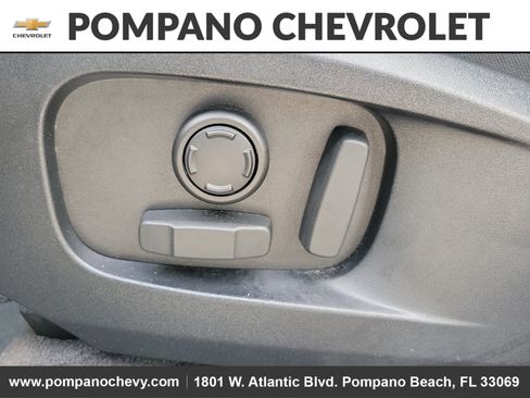 Used 2025 Jaguar F-PACE R-Dynamic S image 21