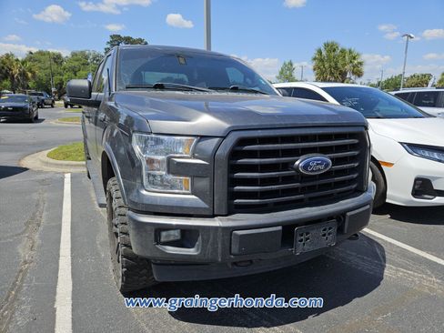 Used 2017 Ford F150 XLT w/ Equipment Group 302A Luxury image 4