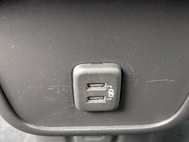 Used 2022 GMC Terrain SLT w/ Infotainment Package II FWD image 19
