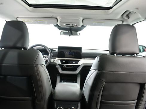 New 2026 Ford Explorer Active w/ Active Comfort Package AWD/4WD image 17