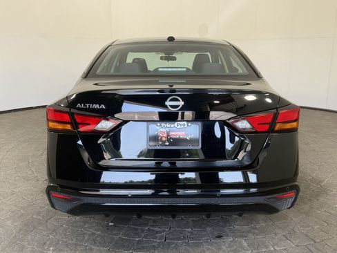 Used 2025 Nissan Altima 2.5 SV FWD image 6