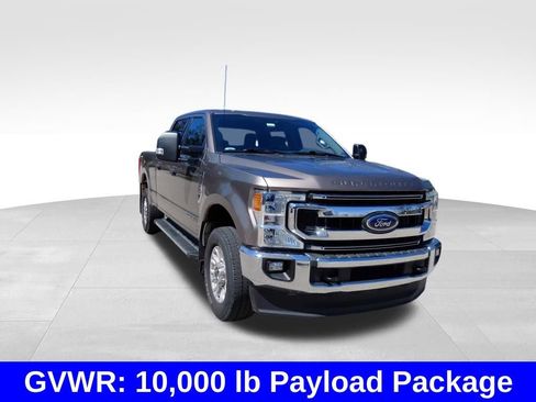 Used 2021 Ford F250 XLT w/ XLT Value Package AWD/4WD image 4