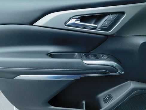 Used 2024 Chevrolet Traverse LT image 26