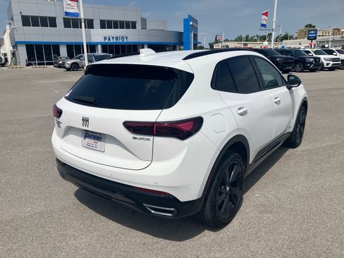Used 2025 Buick Envision Sport Touring AWD/4WD image 7