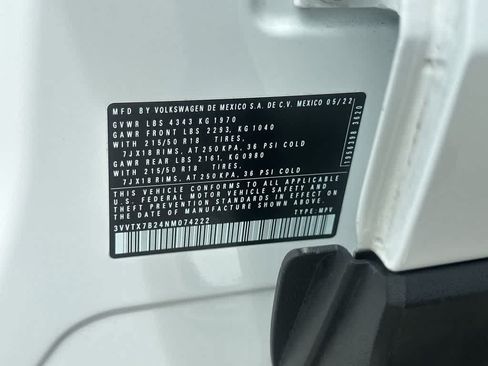 Used 2022 Volkswagen Taos SE w/ Panoramic Sunroof Package FWD image 18