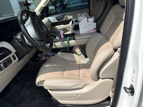 Used 2020 Lincoln Navigator L Reserve w/ Luxury Package RWD image 5