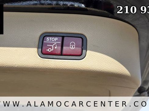 Used 2014 Mercedes-Benz GL 450 4MATIC w/ Lighting Package image 31