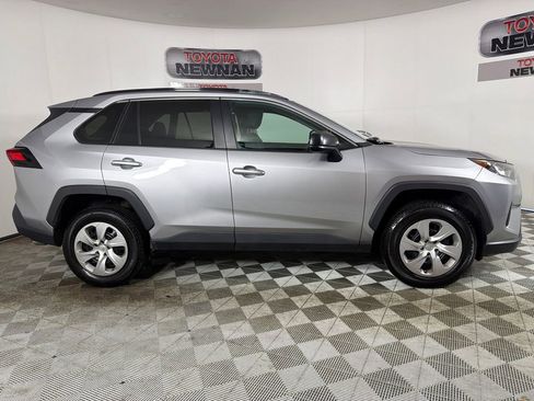 Used 2021 Toyota RAV4 LE FWD image 2