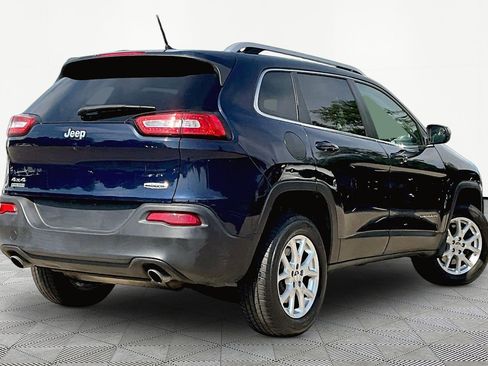 Used 2014 Jeep Cherokee Latitude AWD/4WD image 6