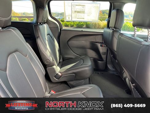 New 2026 Chrysler Voyager LX image 23