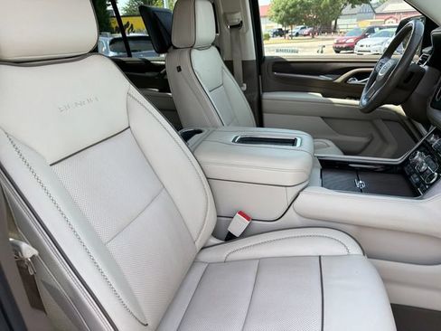 Used 2023 GMC Yukon Denali w/ Denali Reserve Package AWD/4WD image 26