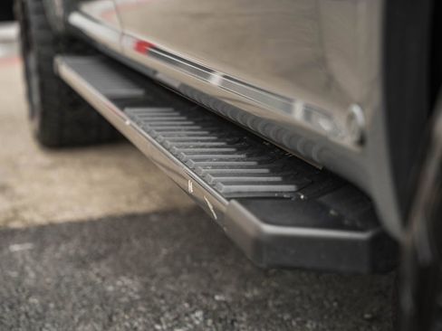 Used 2020 Ford F150 Lariat w/ Equipment Group 502A Luxury image 17