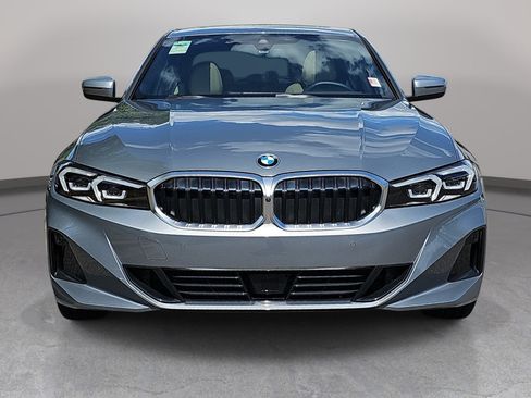 Certified 2025 BMW 330i Sedan w/ Premium Package RWD image 2